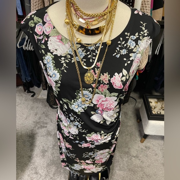 Floral Dress. Size 10. Great for Work or Church! Pretty & Stretchy!! - Picture 6 of 13